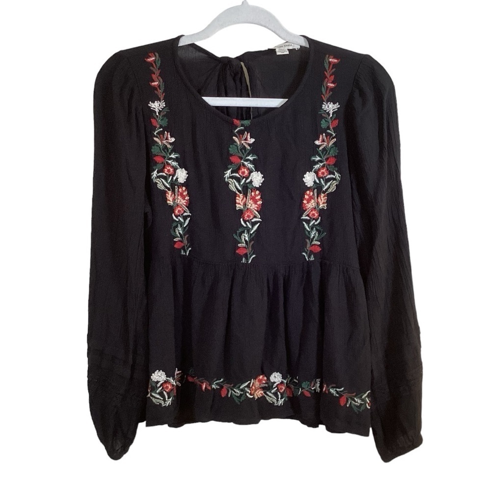 American Eagle Women’s Long Sleeve Scoop Neck Peasant Top Black W/Embroidery. M